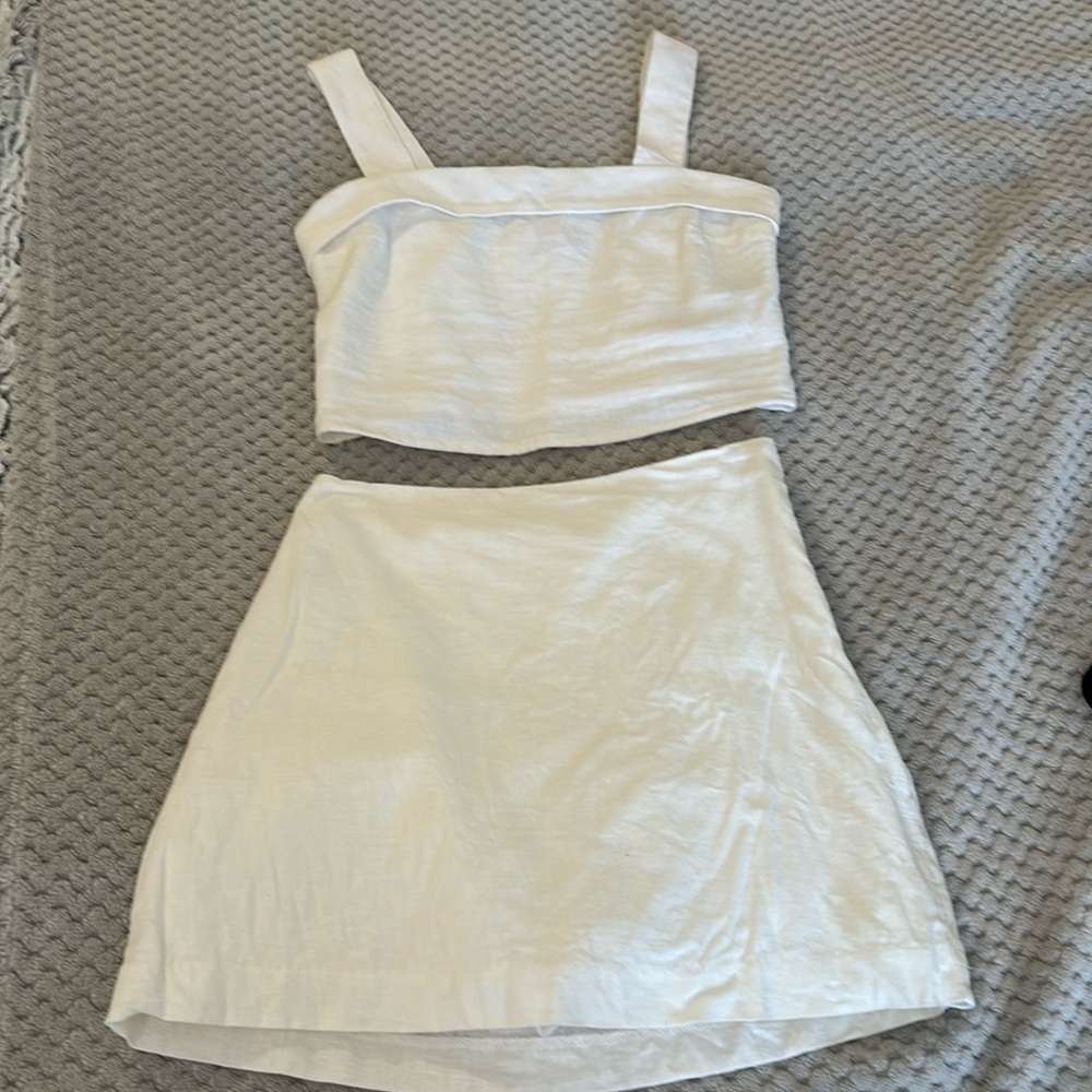 Abercrombie linen white tank and mini skirt set